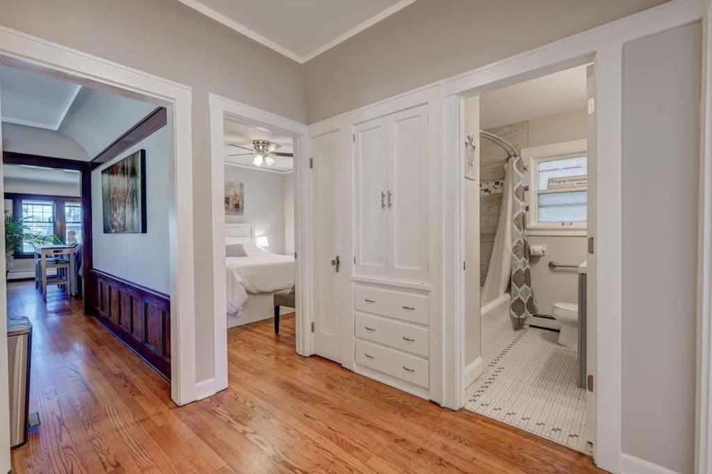 Modern Elegance: Pet-Friendly + 5 Min to Downtown view 2