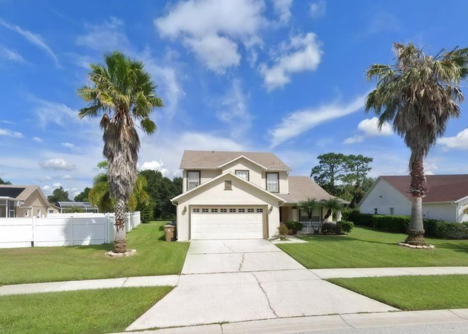 Family Vacation Home in Quiet Community with Private Pool and Spa view 3