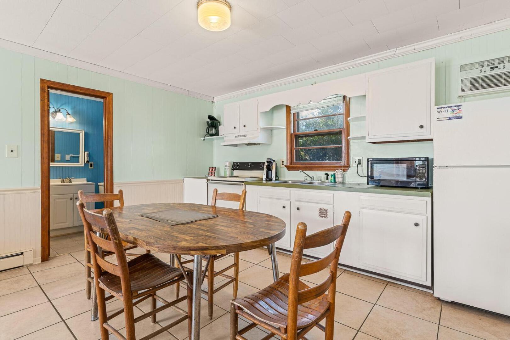 Oceanside Court by KEES Vacations