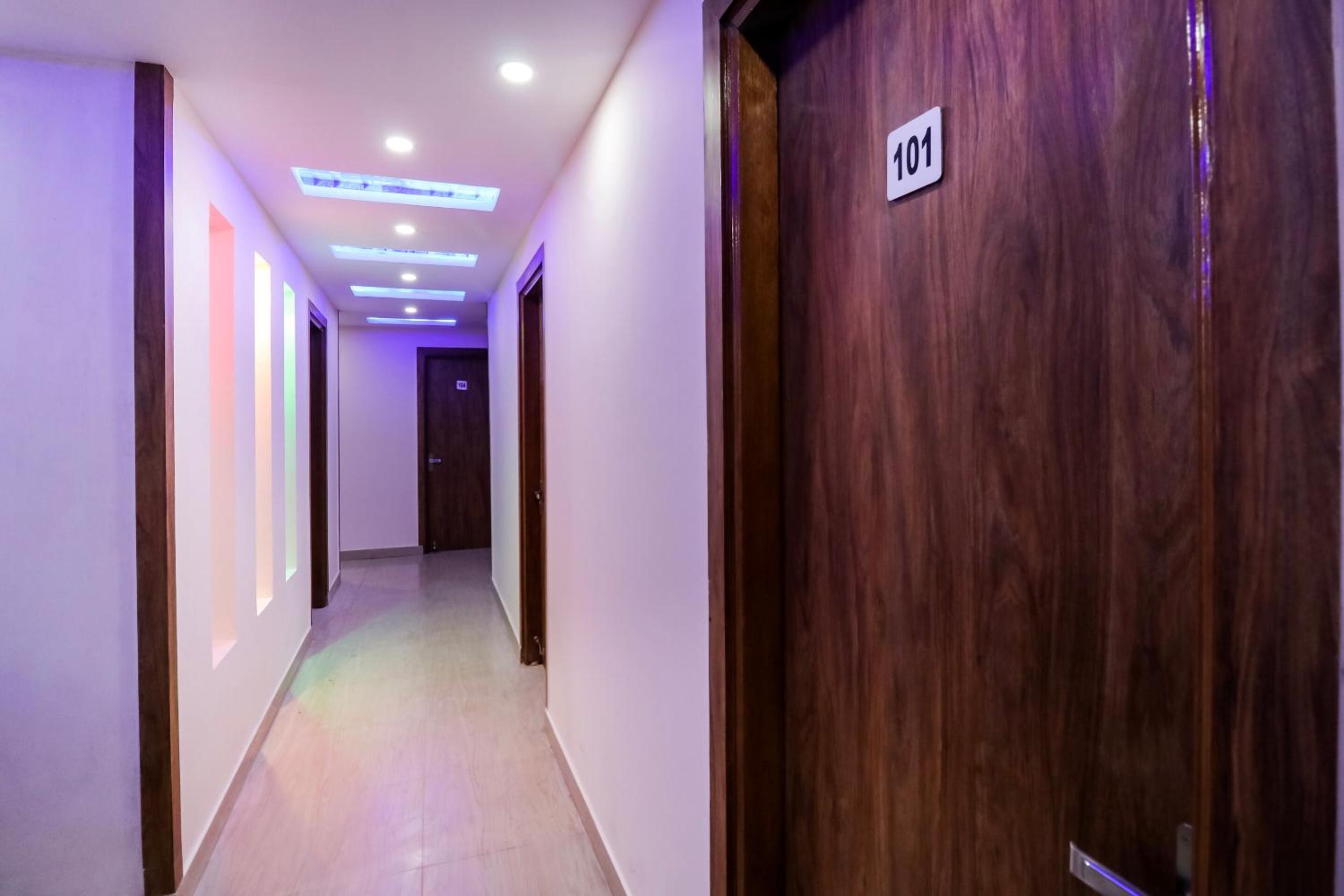 Hotel O The Vansh Balaji Hot view 2