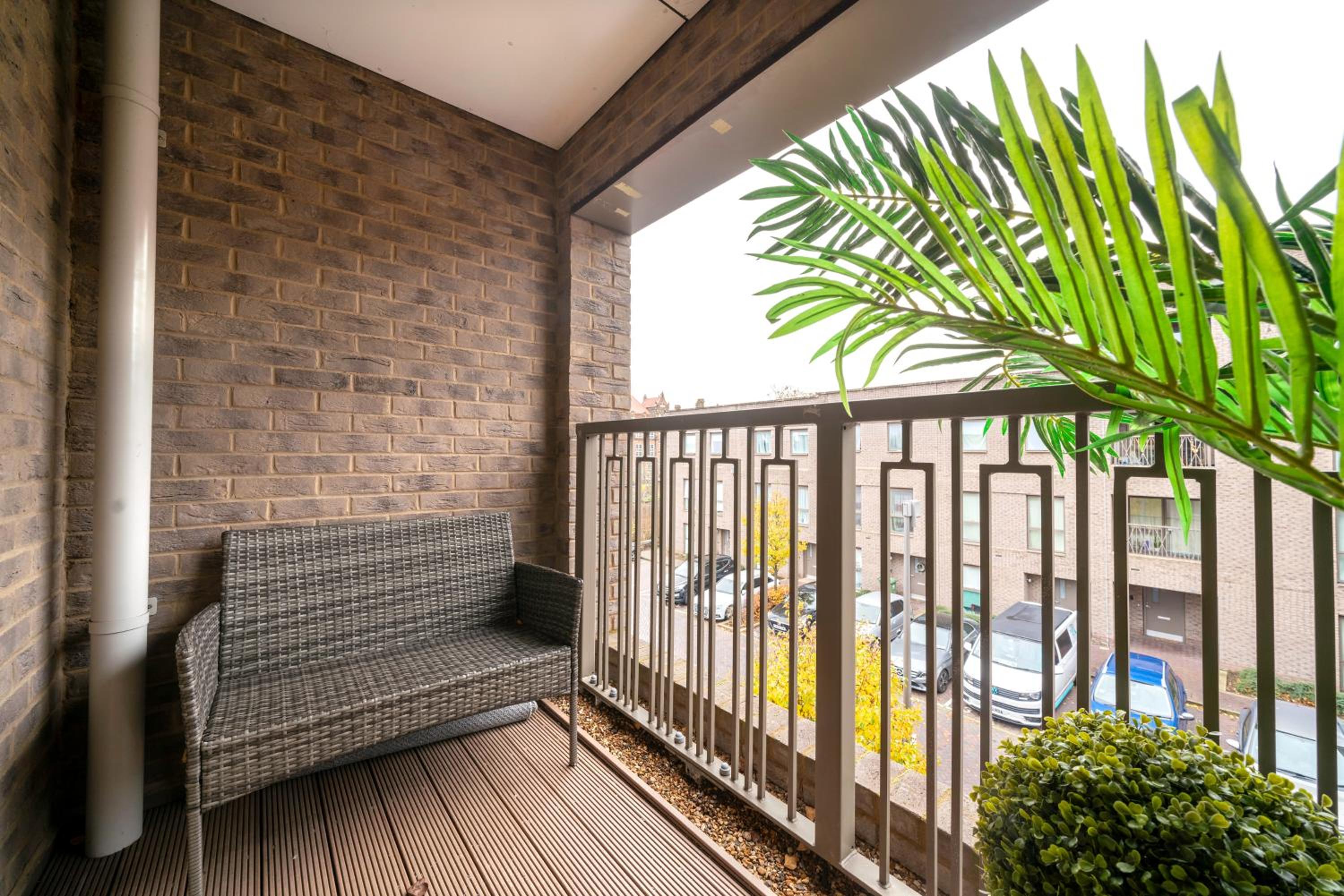 Large Modern 1 Bed Apartment London Catford - Perfect for Long Stay