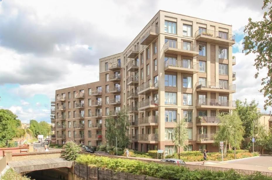 Large Modern 1 Bed Apartment London Catford - Perfect for Long Stay