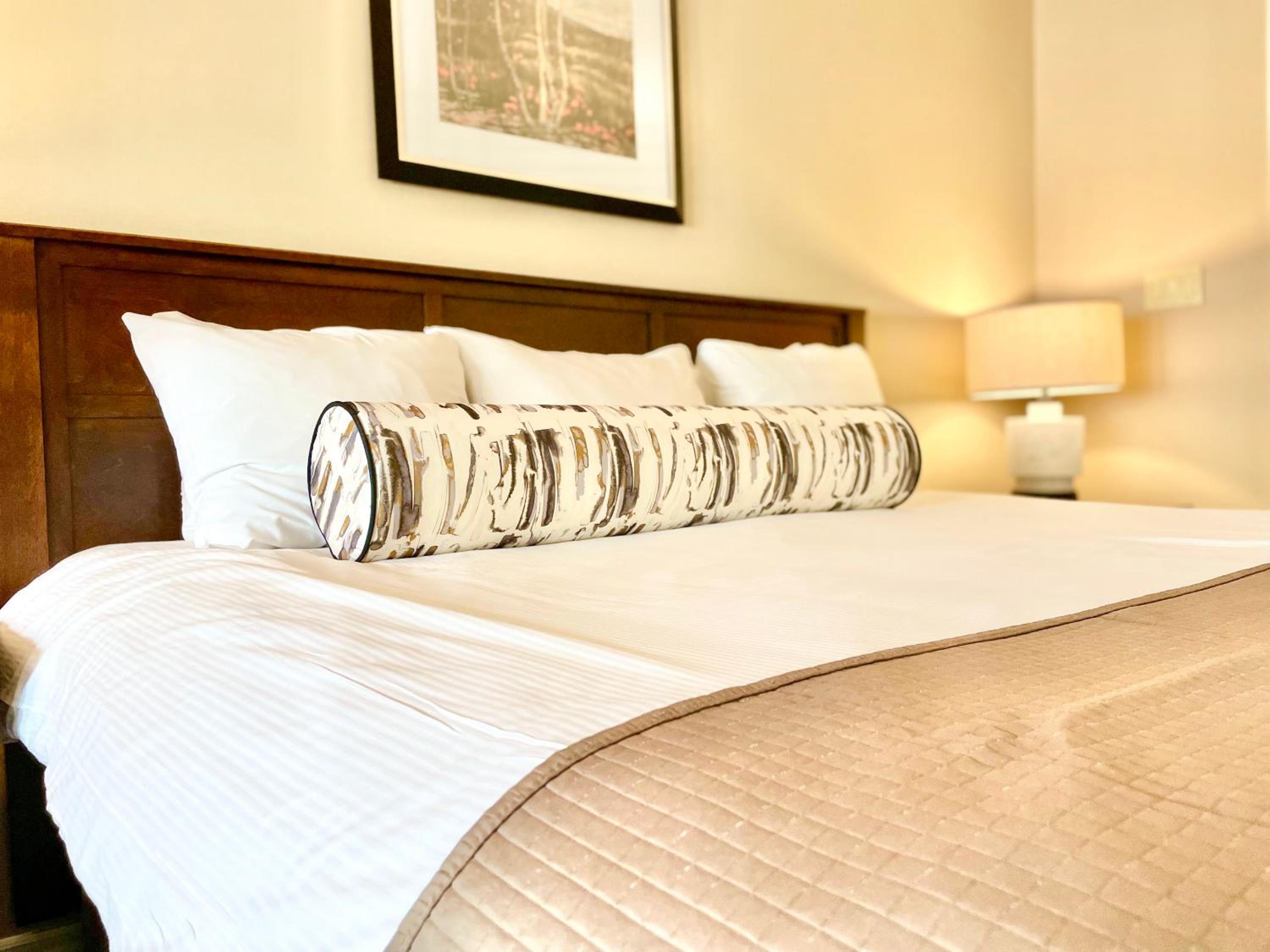 Hillside Haven: Carriage Club Resort Retreat