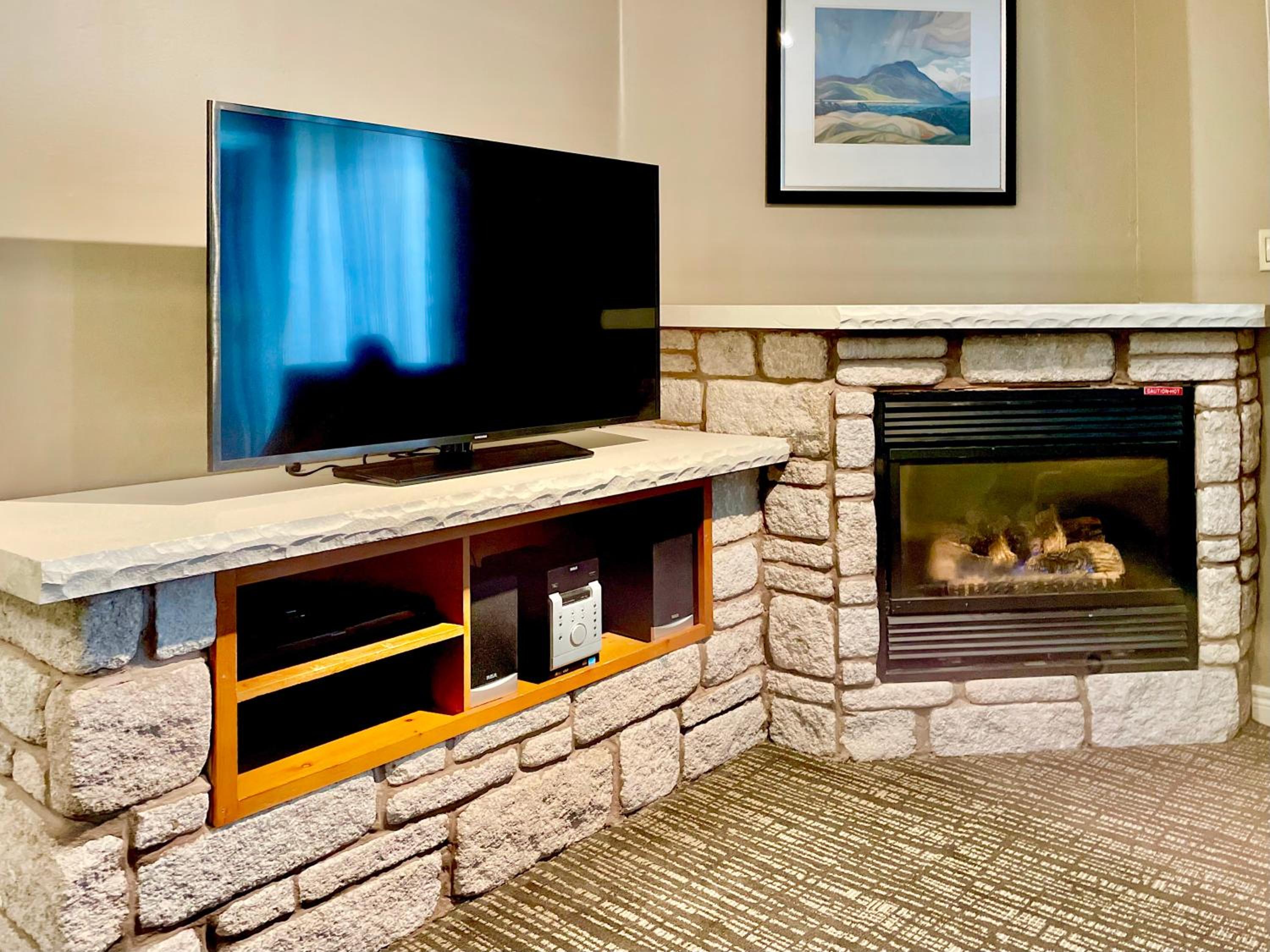 Hillside Haven: Carriage Club Resort Retreat