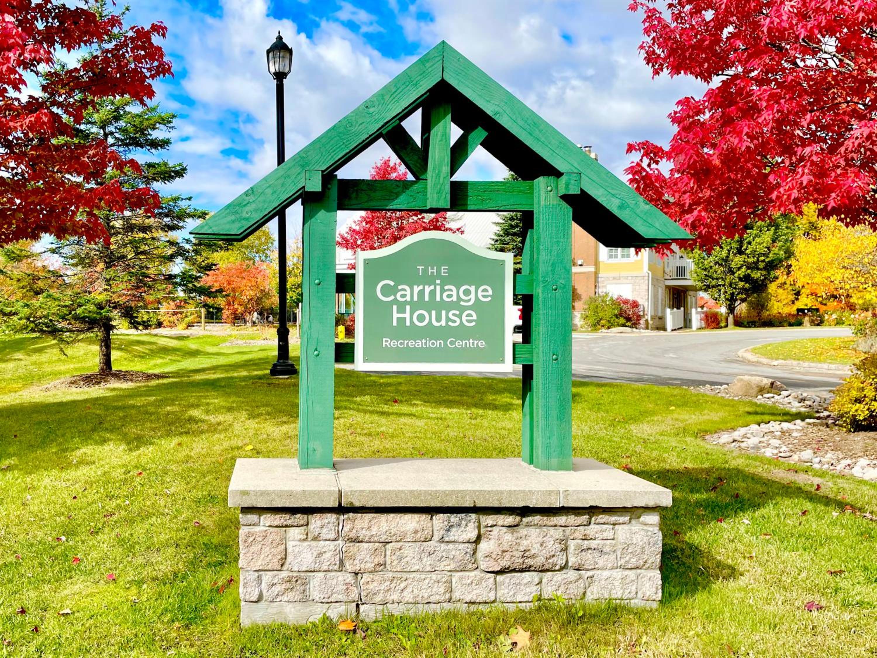 Hillside Haven: Carriage Club Resort Retreat
