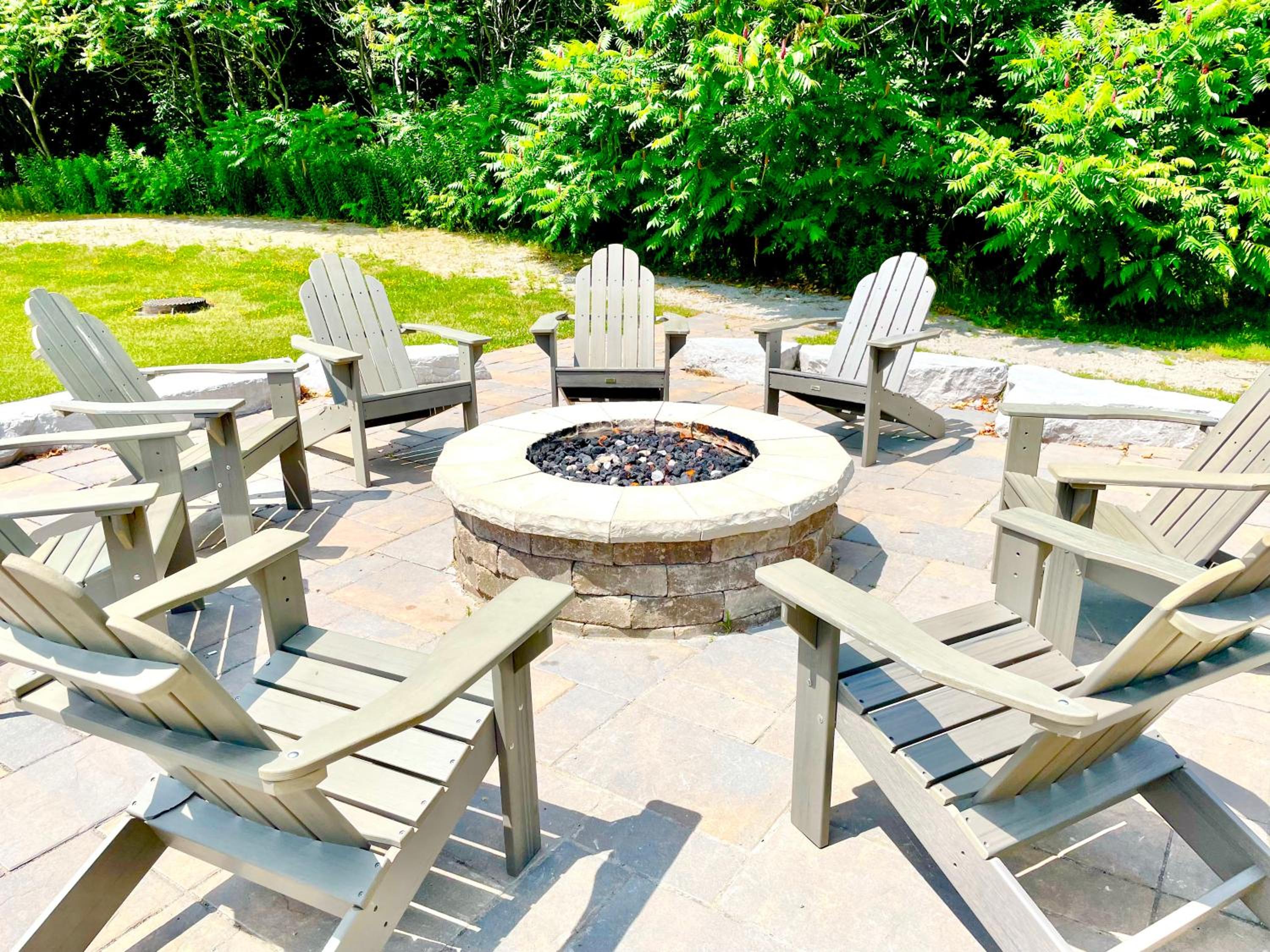 Hillside Haven: Carriage Club Resort Retreat