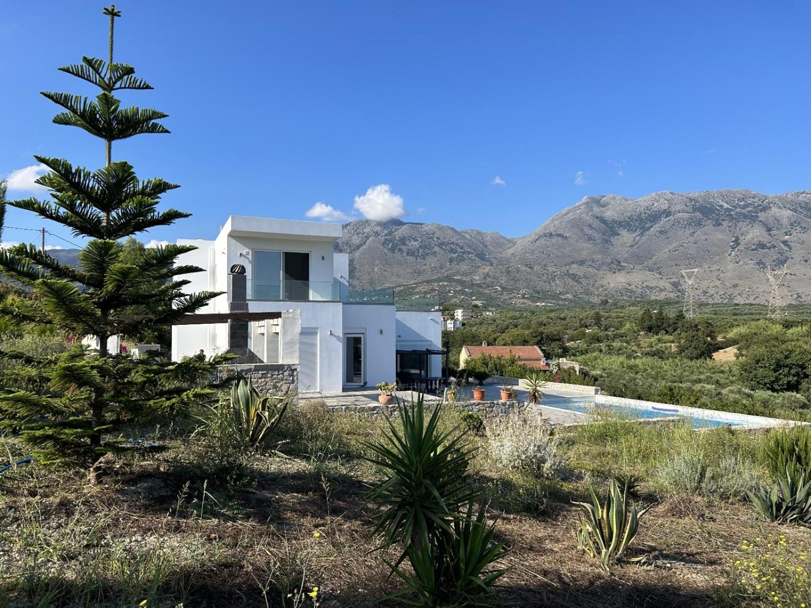 Villa Maïa