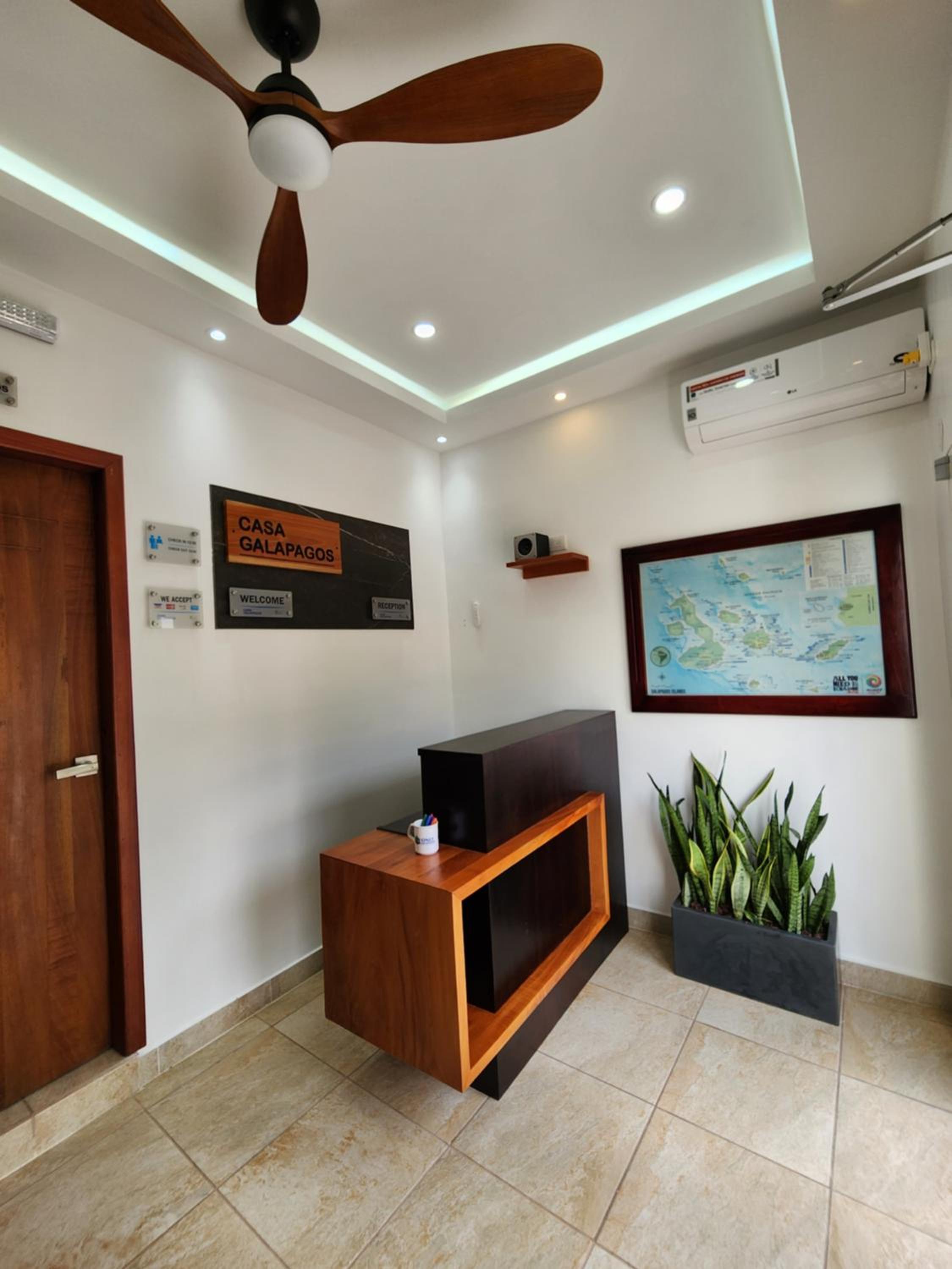 CASA GALAPAGOS by Hostal Fragata
