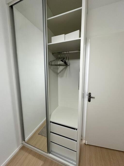 Apartamento, Novo, Sacada, 2 Dorms, no Polo Cultural e Eventos da Cidade de São Paulo