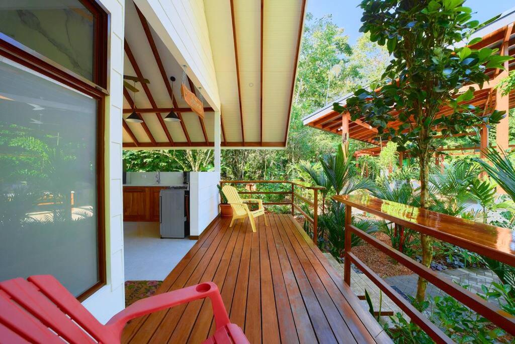 Casa Jeffrey - Beach Escape, Stunning views, Private Pool Steps to Ocean