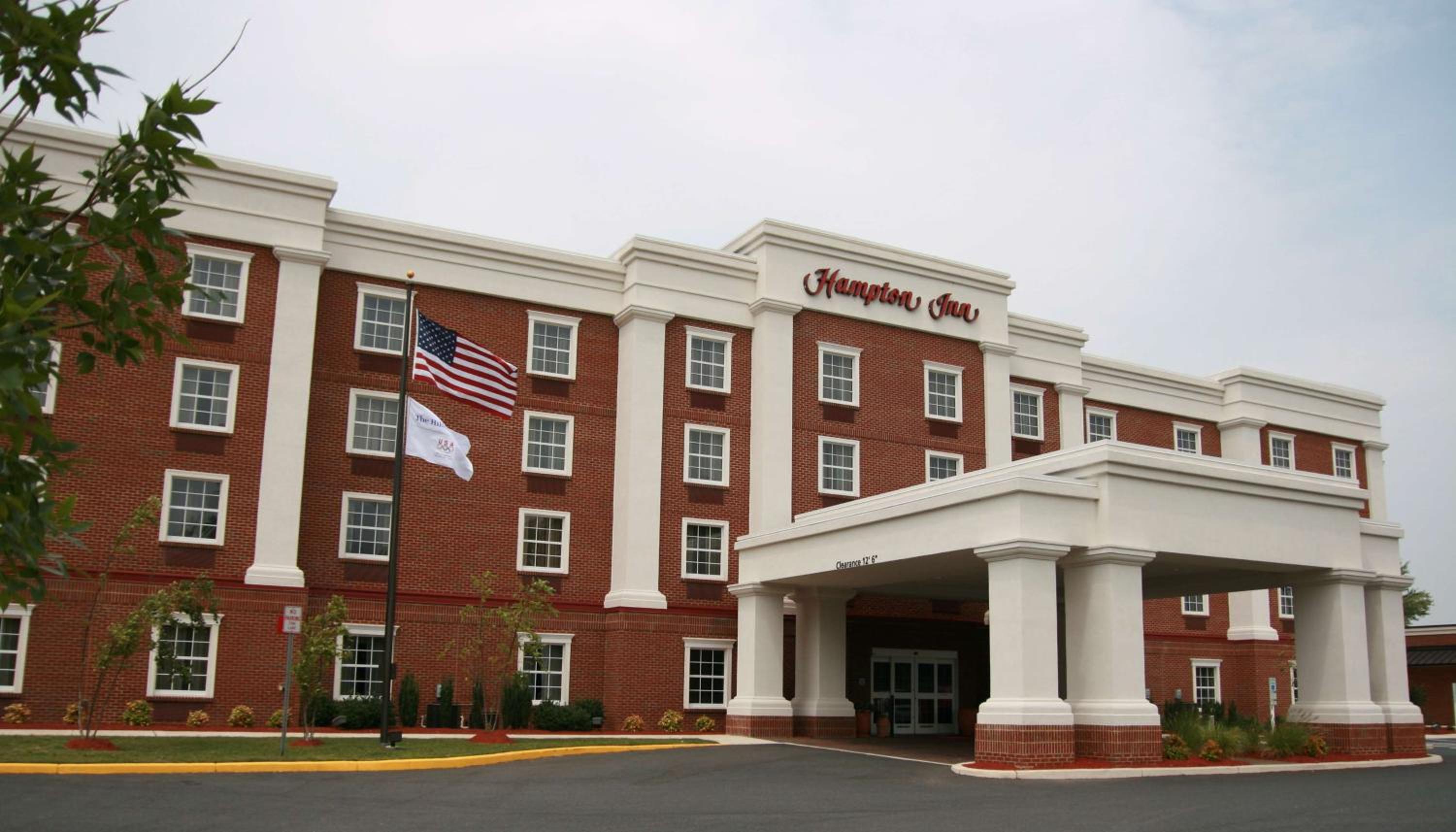 Easton Vacations - Hampton Inn Easton - Property Image 1