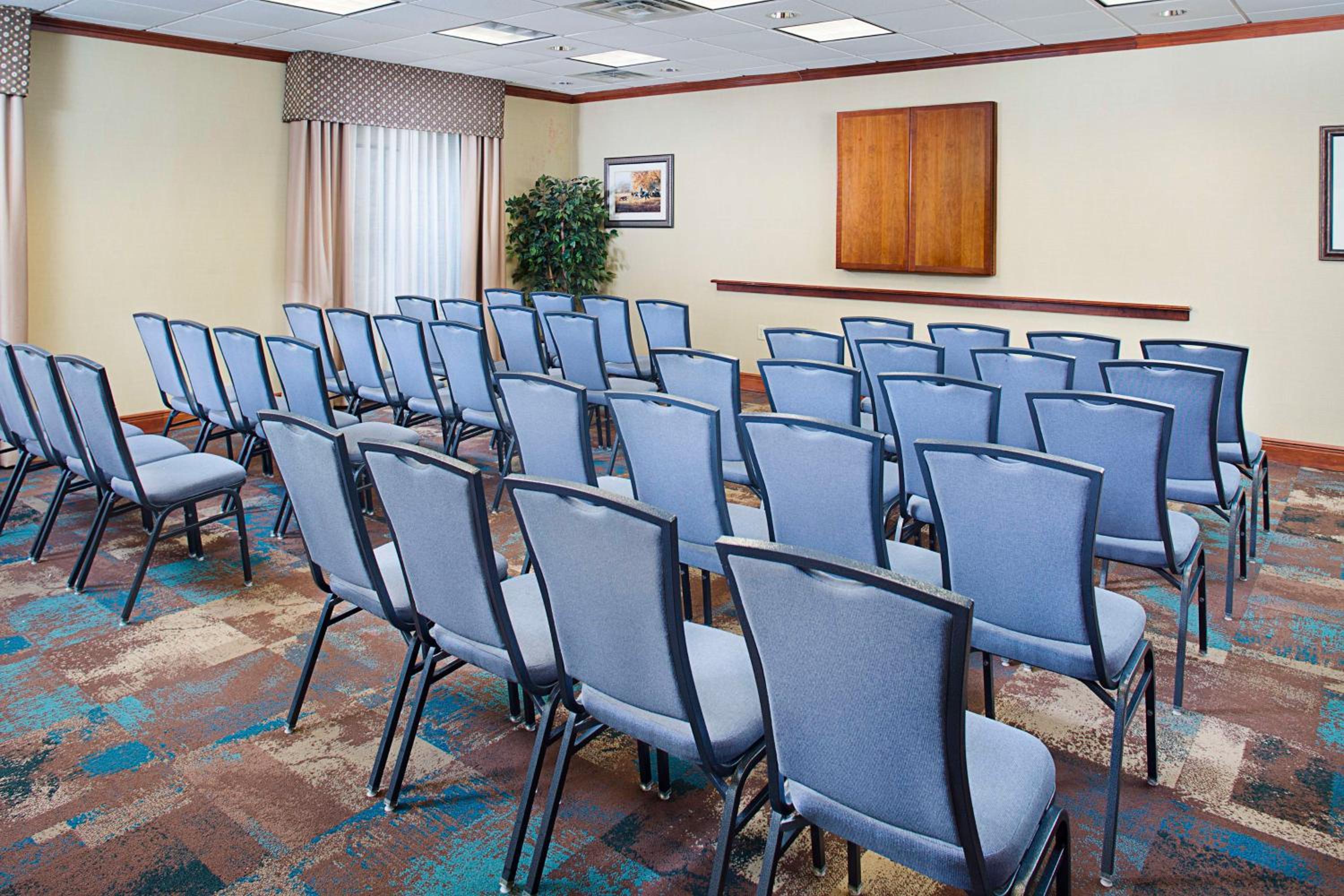 Mansfield Vacations - Hampton Inn  Suites - Mansfield - Property Image 5