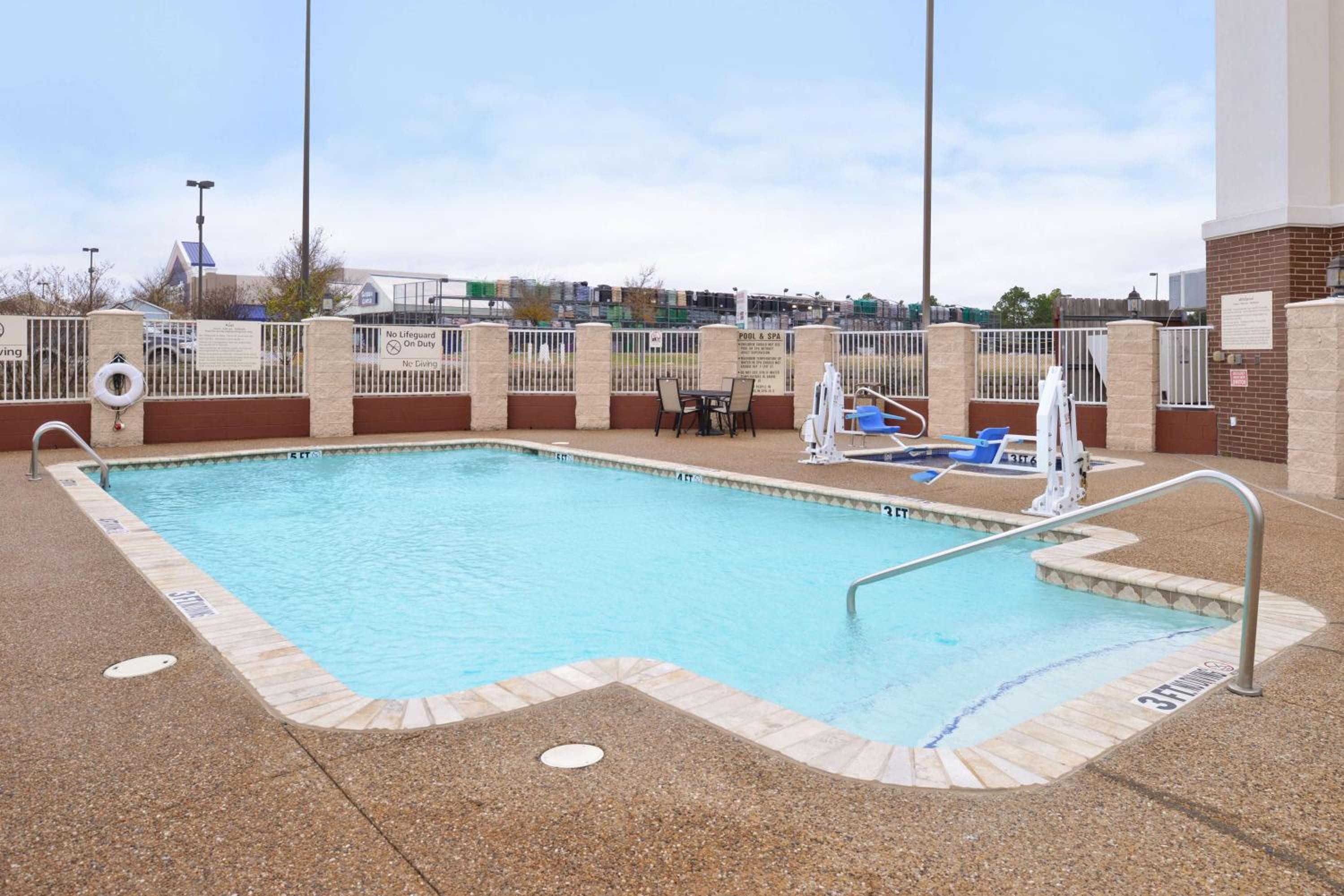 Greenville Vacations - Hampton Inn  Suites Greenville - Property Image 5