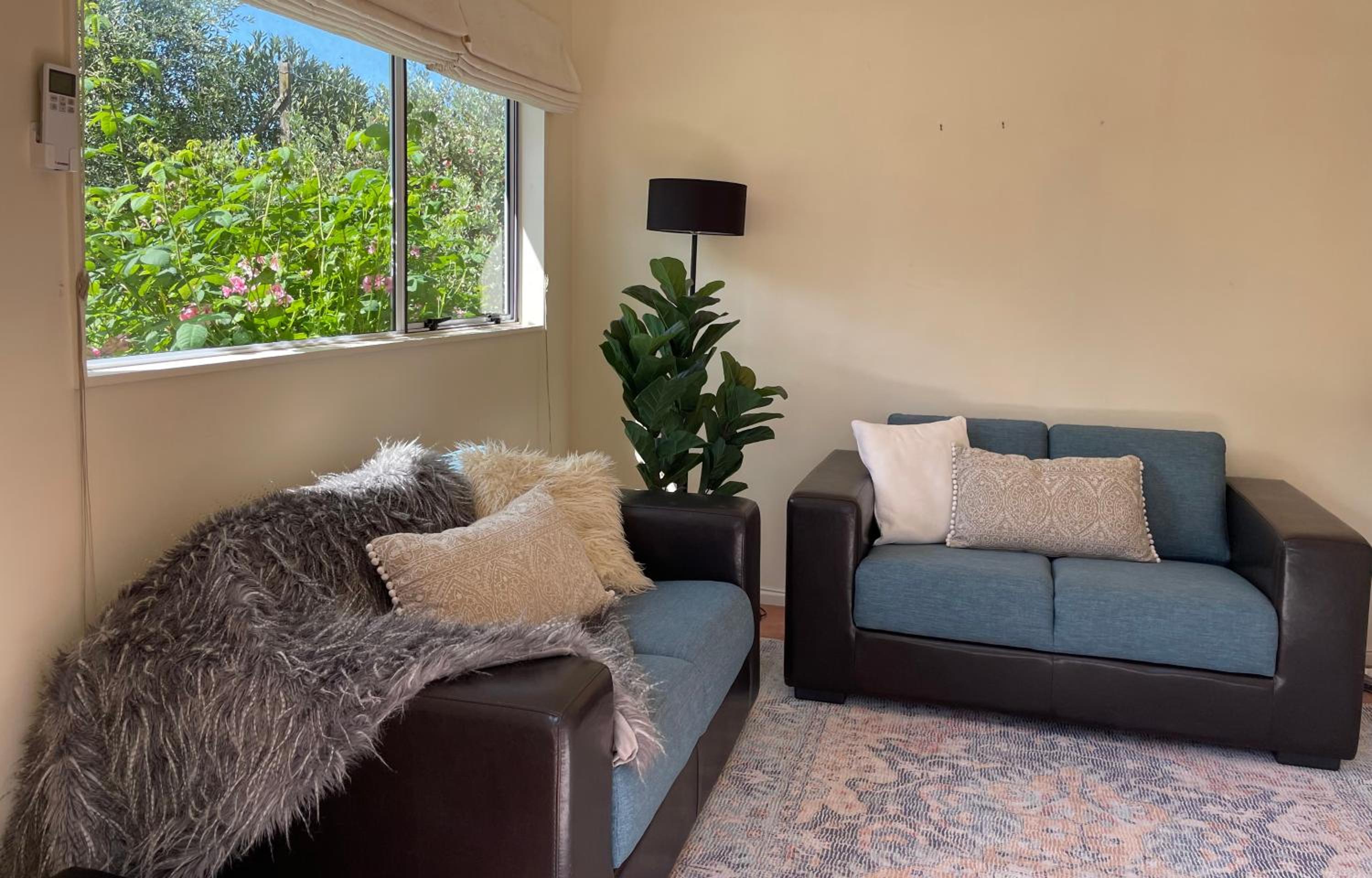 Oneroa Chalet view 5