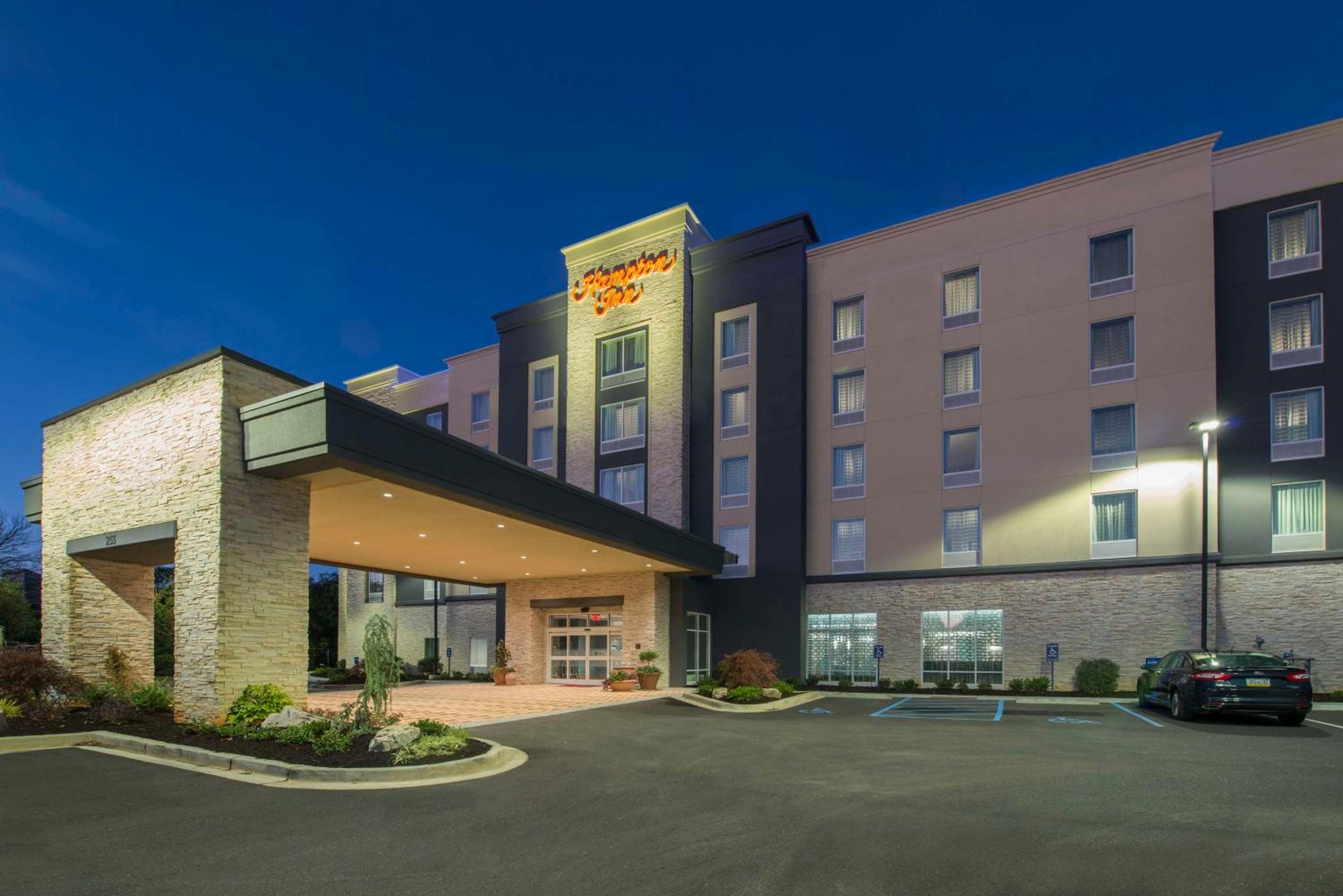 Hotel Hampton Inn Greenville/I-385 Haywood Mall, SC - Image 1