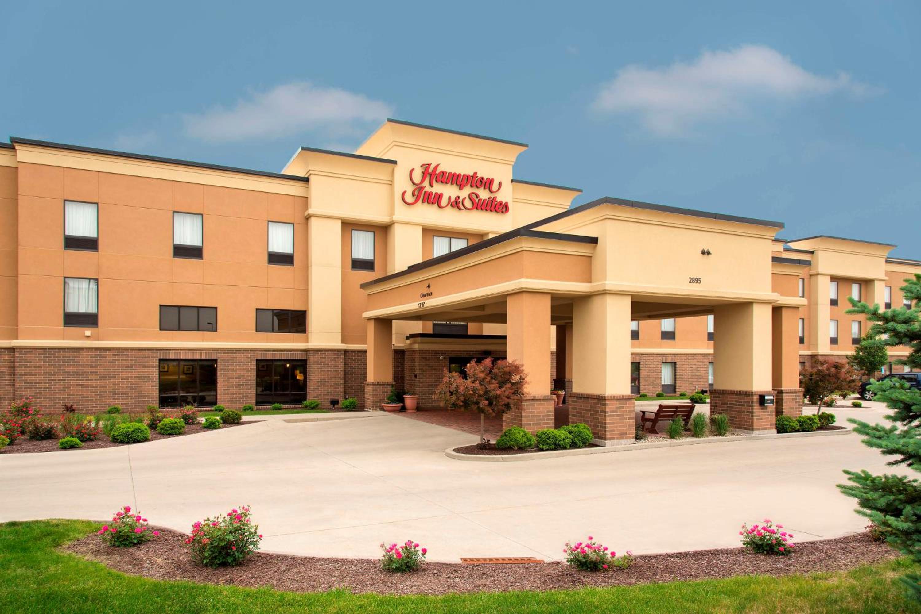 Crawfordsville Vacations - Hampton Inn  Suites Crawfordsville - Property Image 1