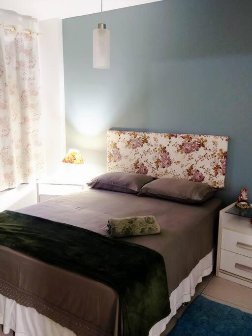Barra da Tijuca-apto de sala-cozinha-quarto/suíte