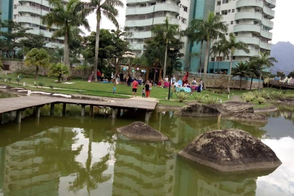 Barra da Tijuca-apto de sala-cozinha-quarto/suíte