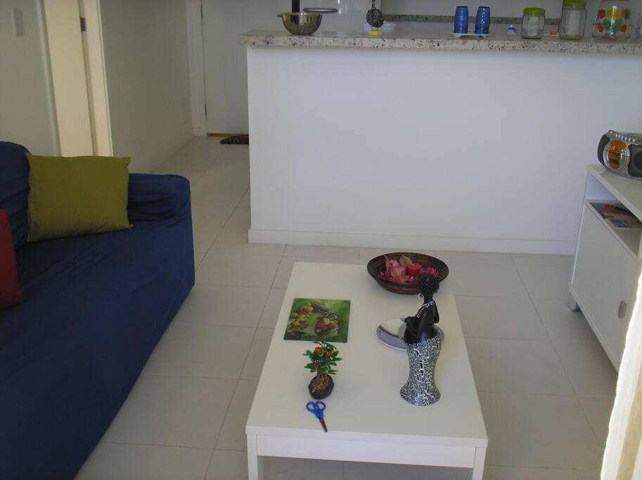 Barra da Tijuca-apto de sala-cozinha-quarto/suíte
