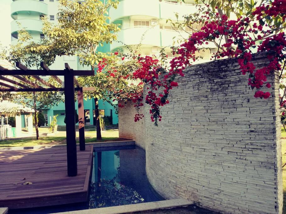 Barra da Tijuca-apto de sala-cozinha-quarto/suíte