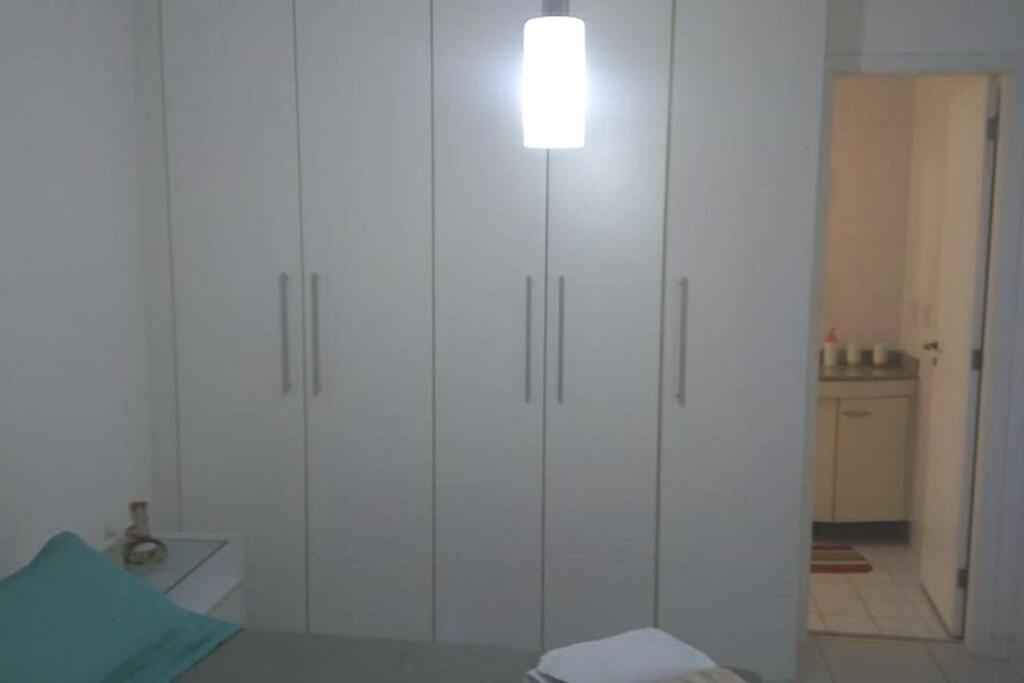 Barra da Tijuca-apto de sala-cozinha-quarto/suíte