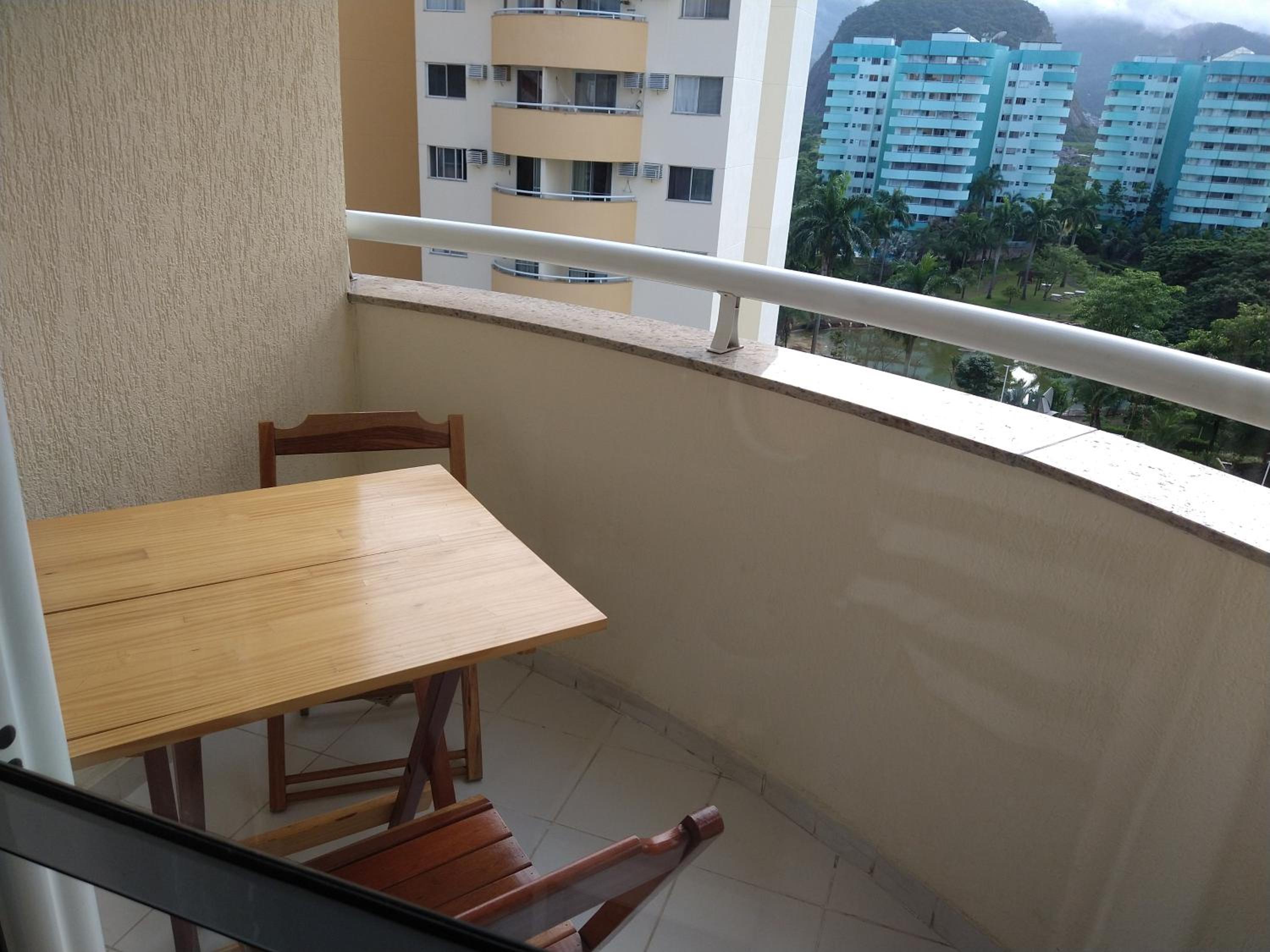 Barra da Tijuca-apto de sala-cozinha-quarto/suíte