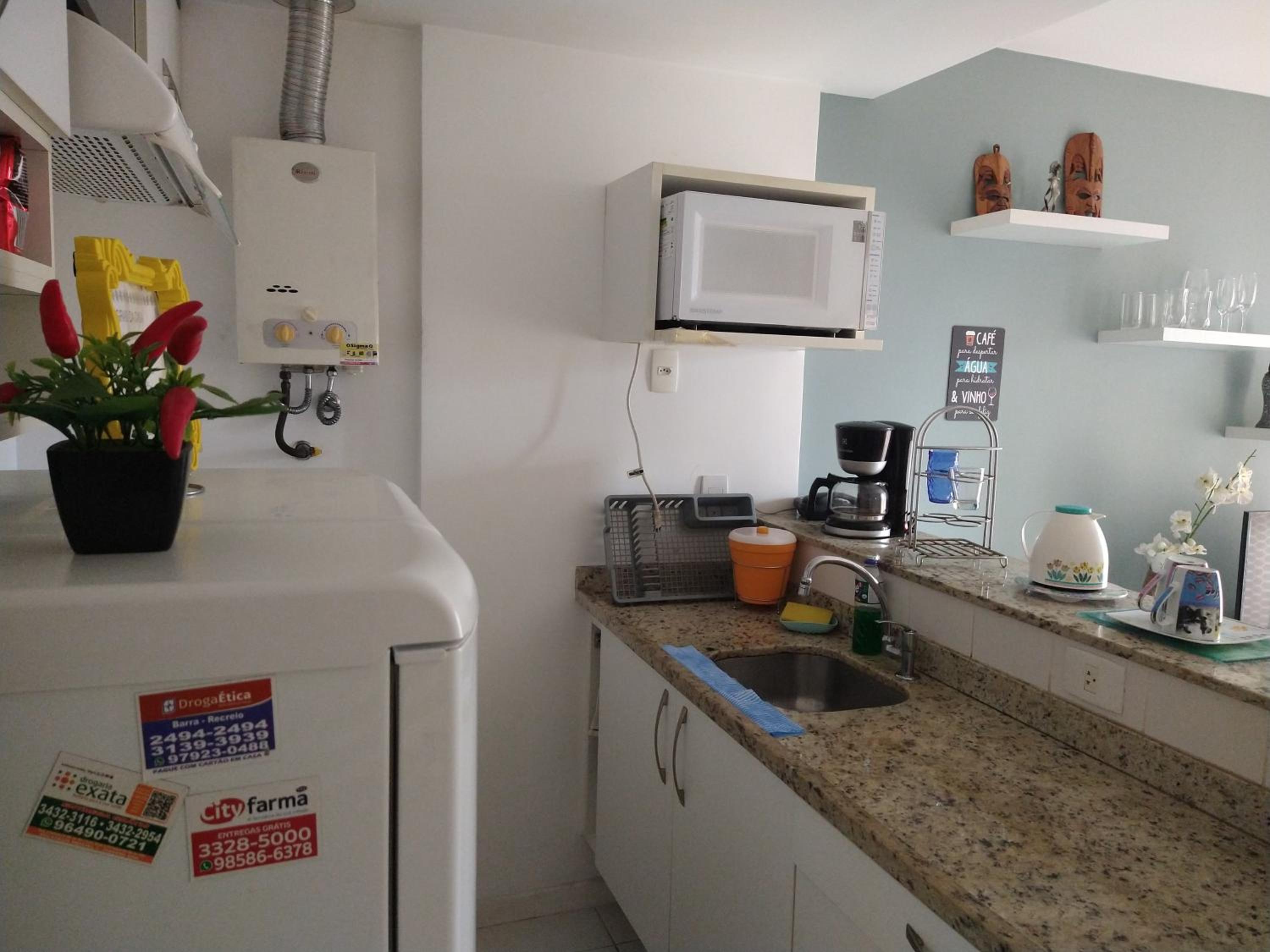 Barra da Tijuca-apto de sala-cozinha-quarto/suíte