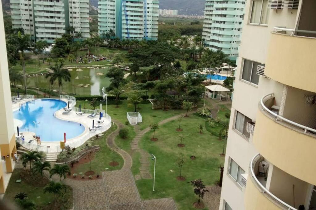 Barra da Tijuca-apto de sala-cozinha-quarto/suíte