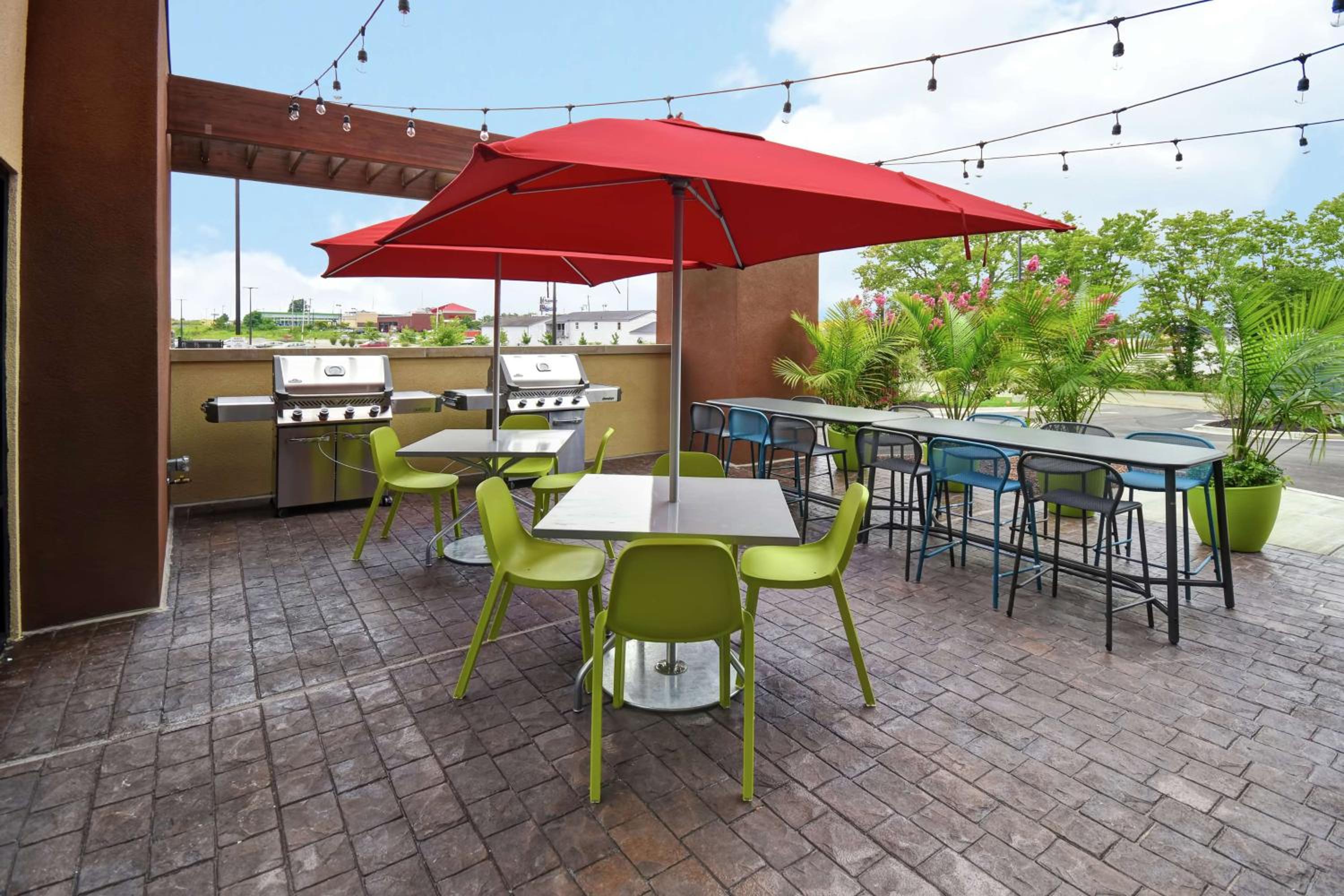 Frankfort Vacations - Home2 Suites By Hilton Frankfort - Property Image 2