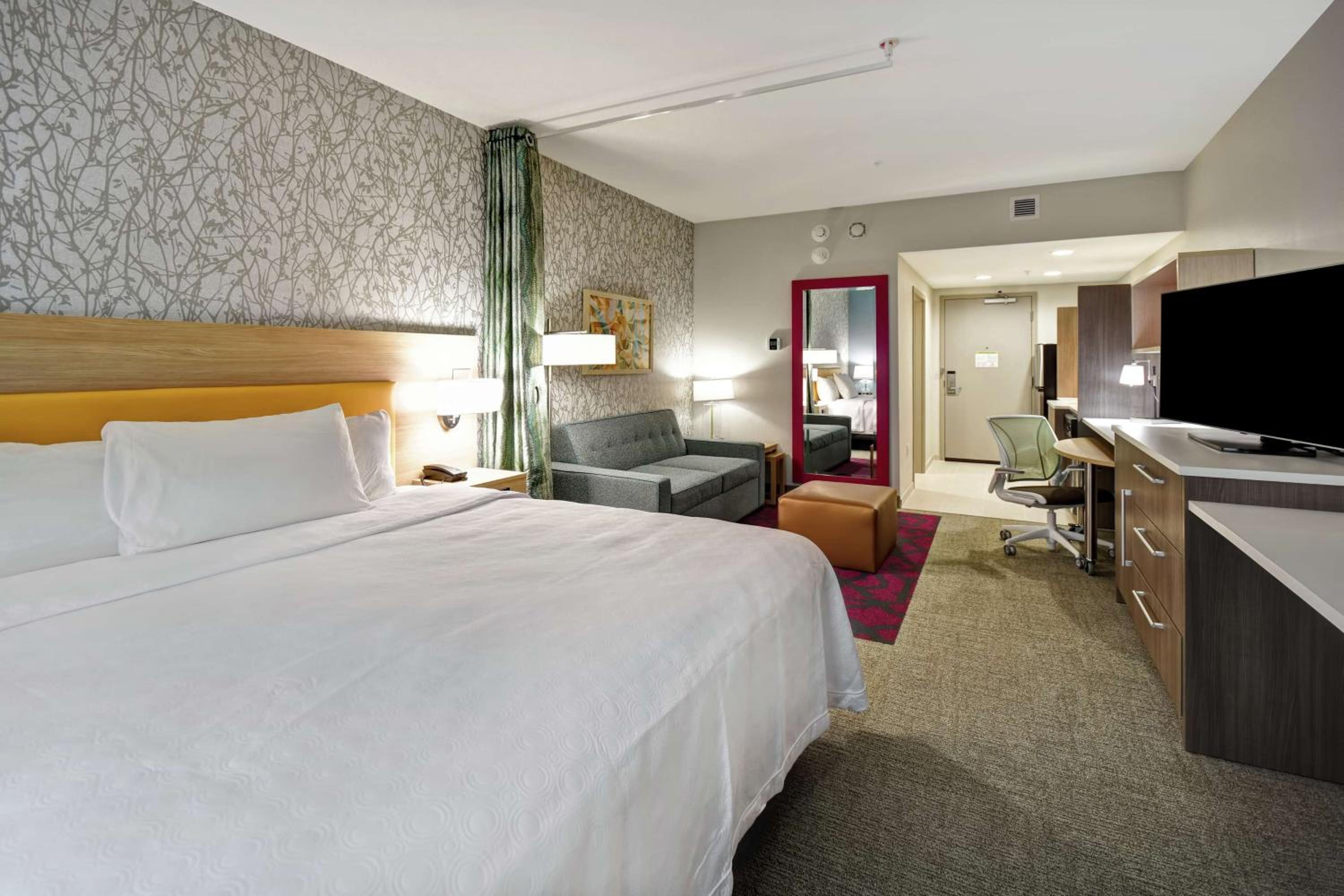 Frankfort Vacations - Home2 Suites By Hilton Frankfort - Property Image 23
