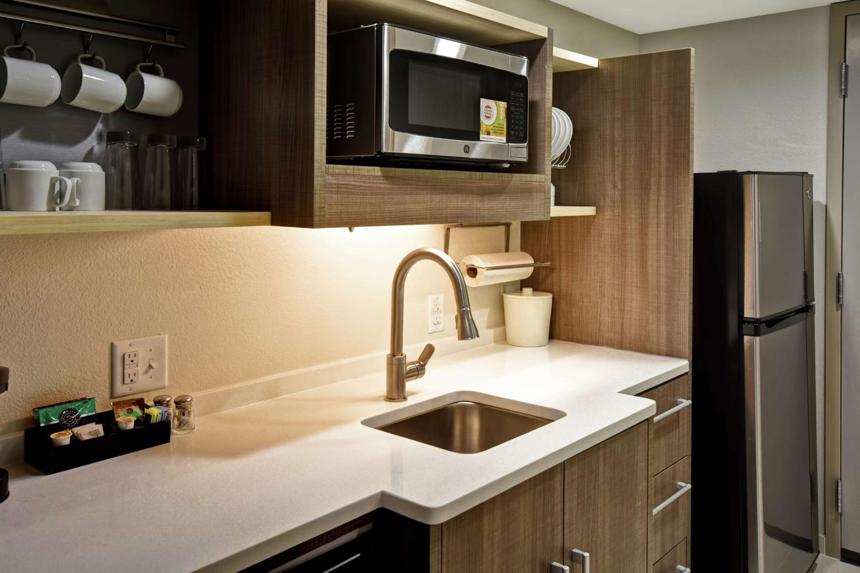 Frankfort Vacations - Home2 Suites By Hilton Frankfort - Property Image 25