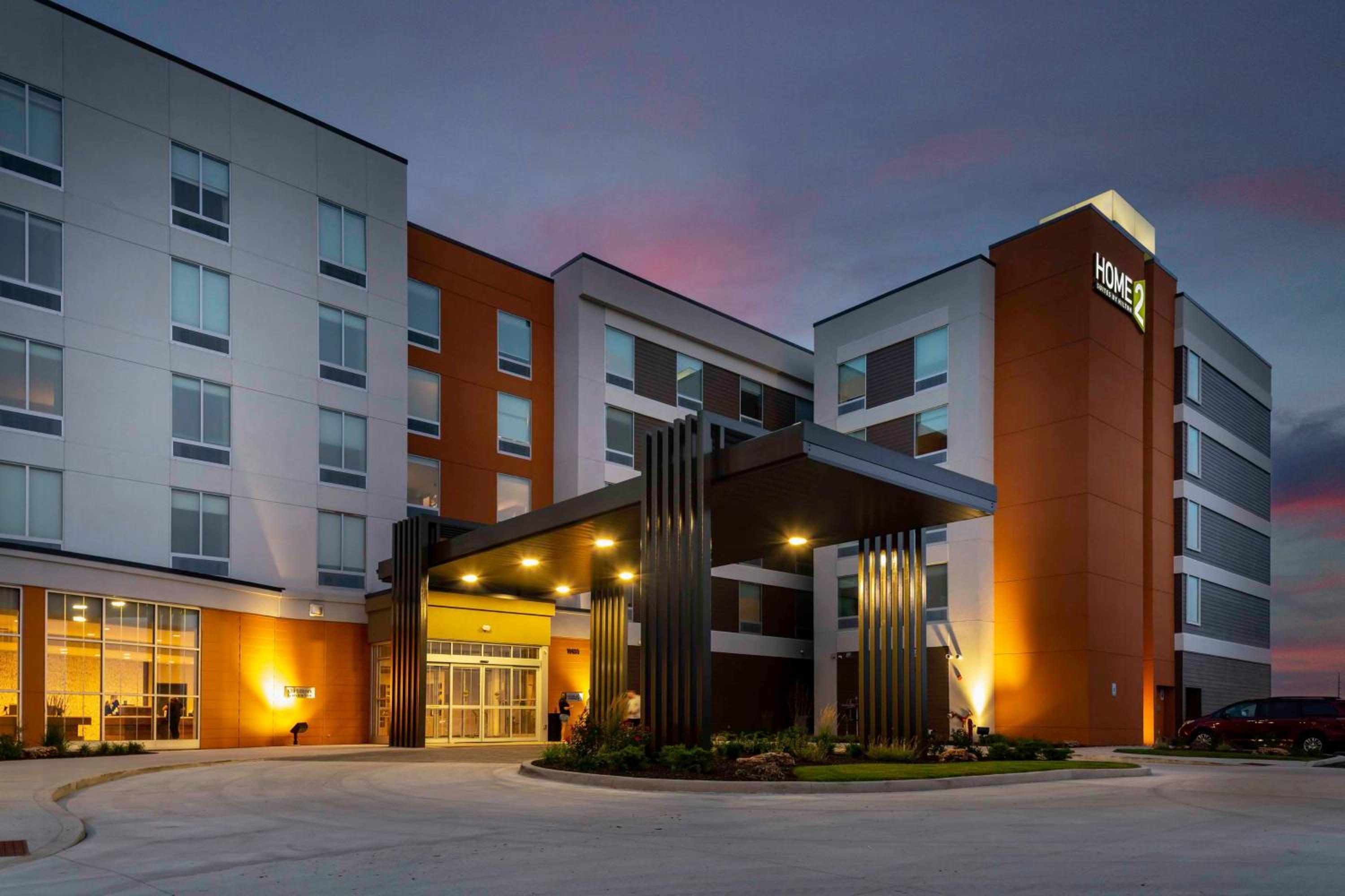 Hotel Home2 Suites By Hilton Fort Wayne North - Image 1