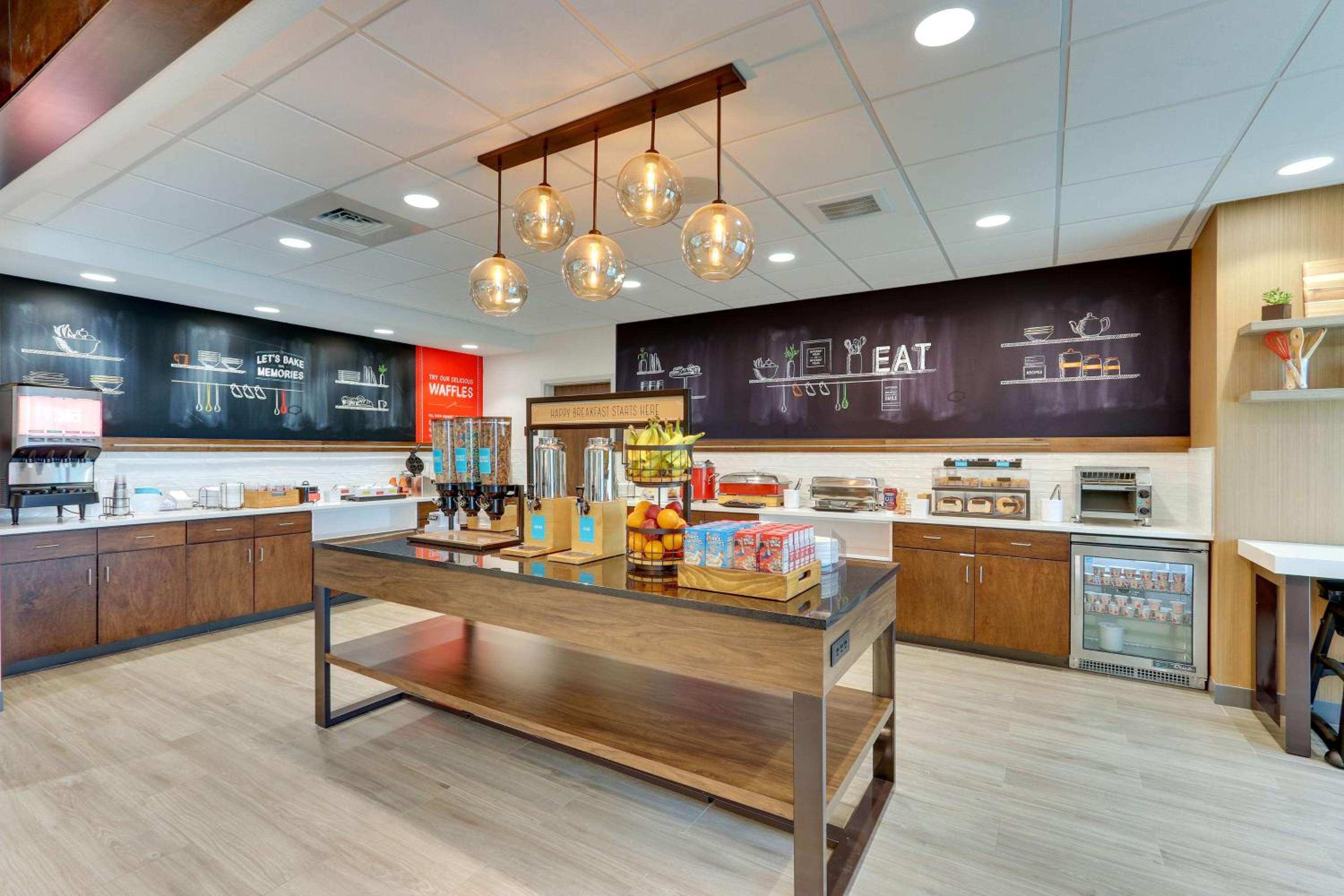 Crawfordsville Vacations - Hampton Inn Lebanon, IN - Property Image 4