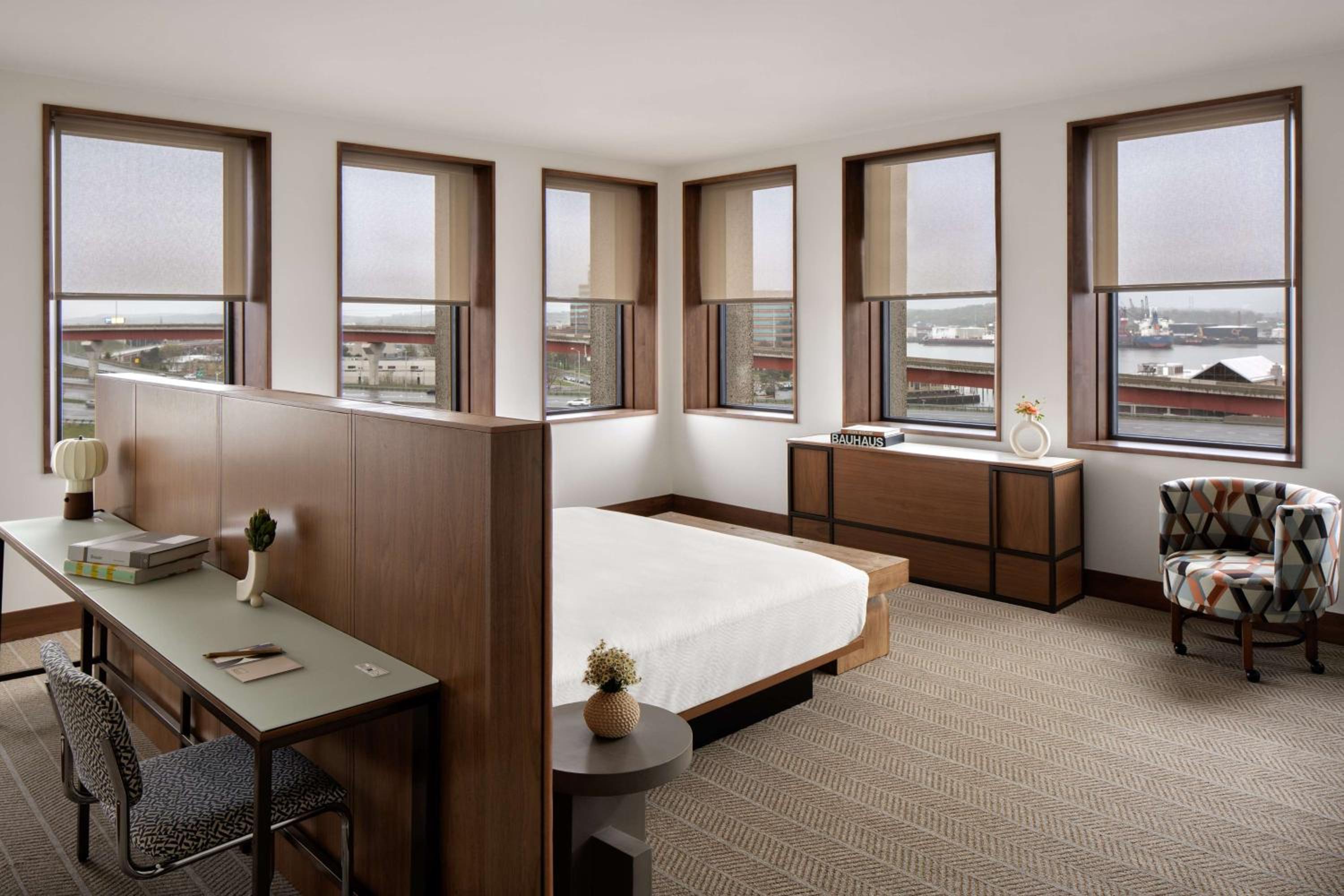 New Haven Vacations - Hotel Marcel New Haven, Tapestry Collection By Hilton - Property Image 3
