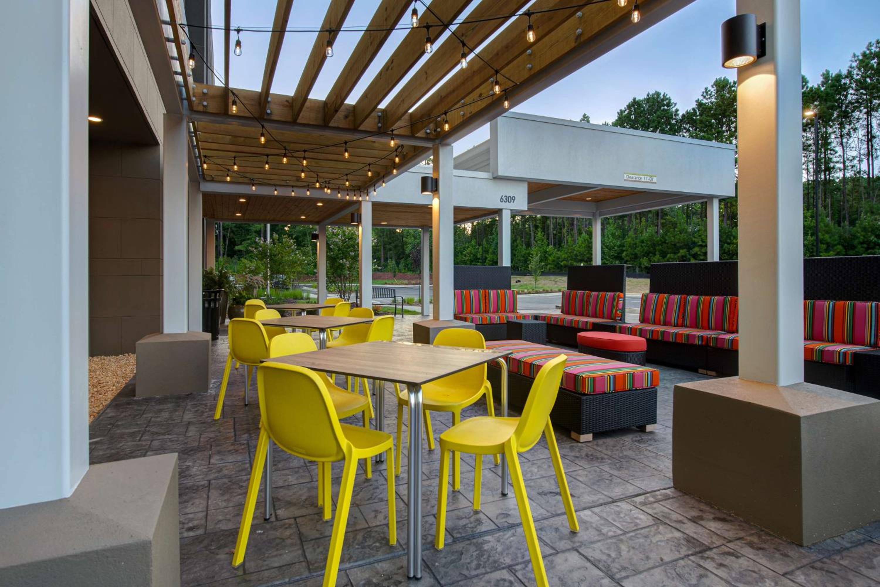 Fayetteville Vacations - Home2 Suites By Hilton Fayetteville North - Property Image 37