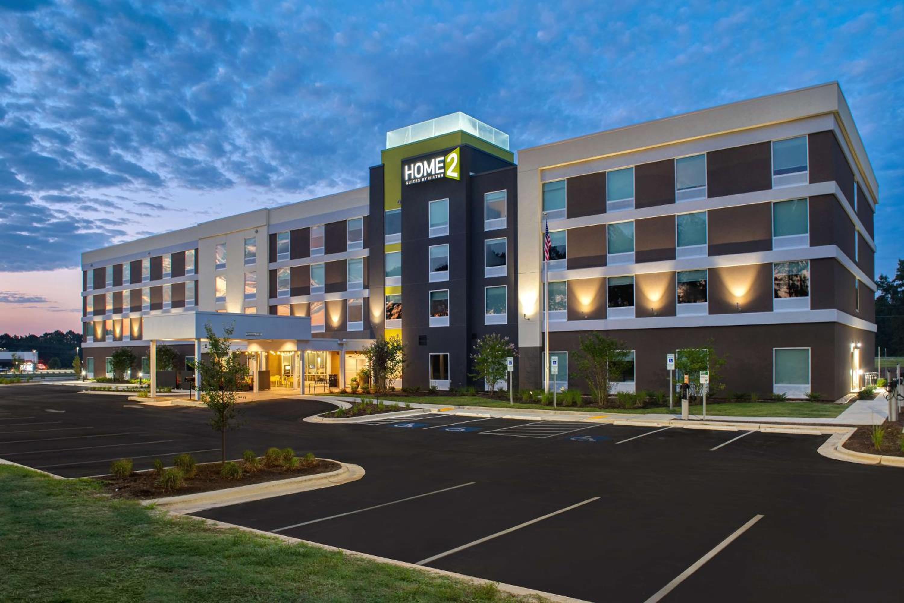 Fayetteville Vacations - Home2 Suites By Hilton Fayetteville North - Property Image 40