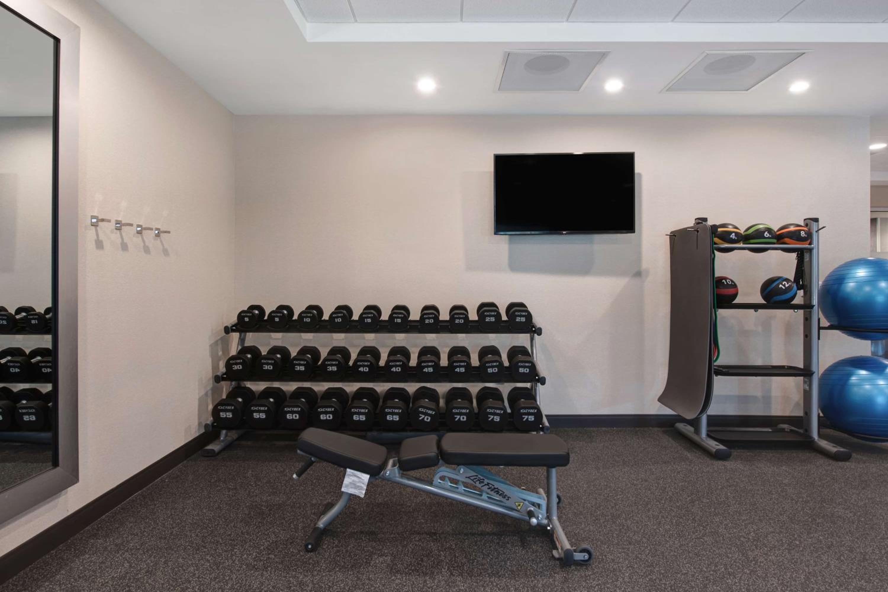 Fayetteville Vacations - Home2 Suites By Hilton Fayetteville North - Property Image 16