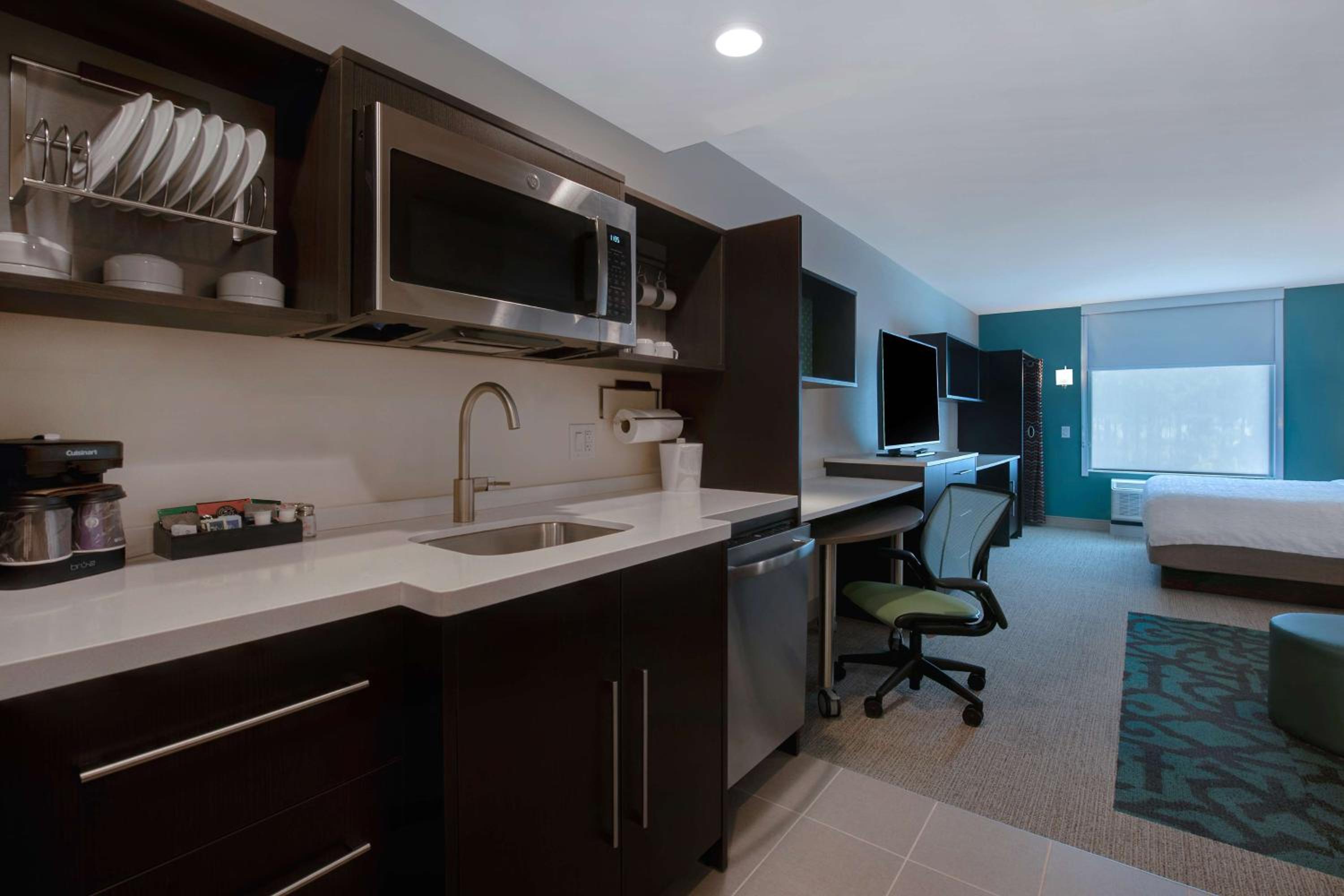 Fayetteville Vacations - Home2 Suites By Hilton Fayetteville North - Property Image 18
