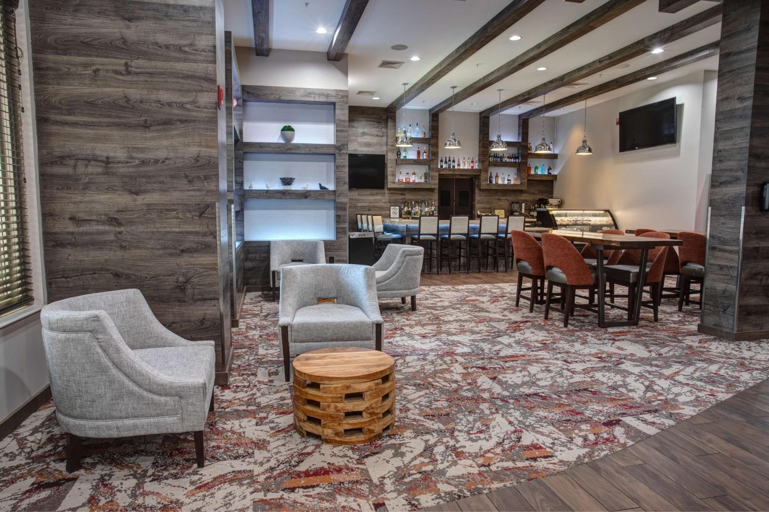 New York City Vacations - Hampton Inn  Suites By Hilton- Newark Airport Elizabeth - Property Image 1