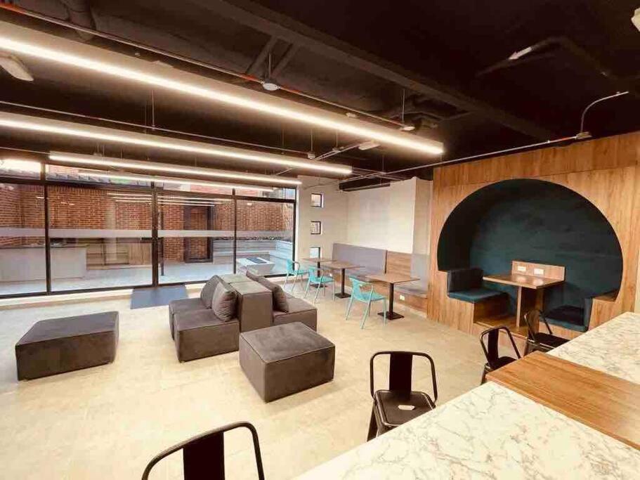 Moderno Loft 5 Estrellas Bogota, WiFi300MB