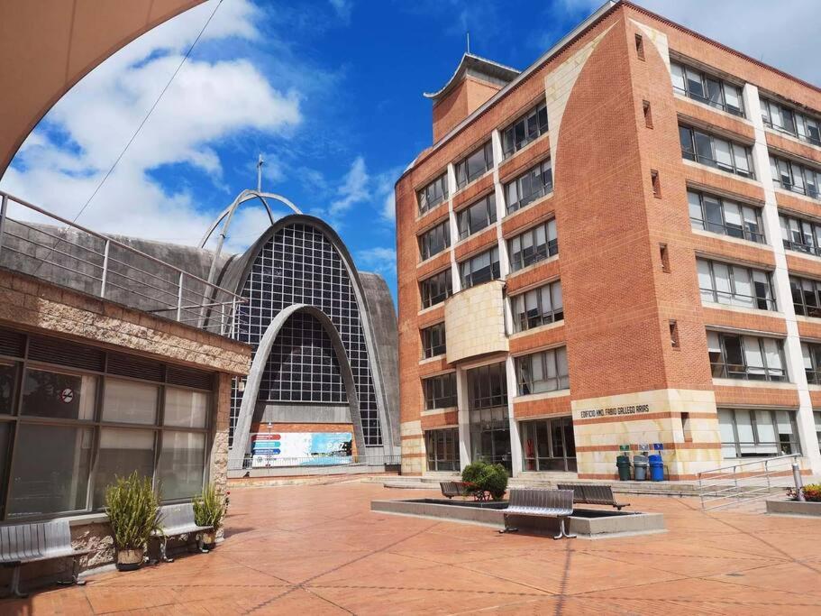 Moderno Loft 5 Estrellas Bogota, WiFi300MB