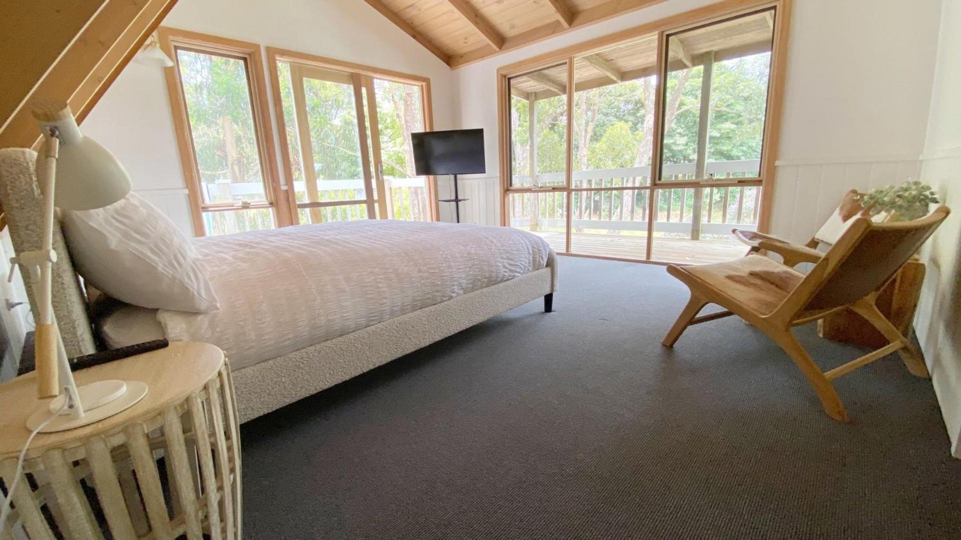Lakeview Treehouse - Scenic Metung Retreat