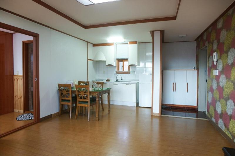 Sanbangsan Hot Spring Pension