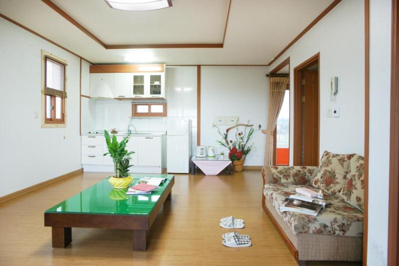Sanbangsan Hot Spring Pension