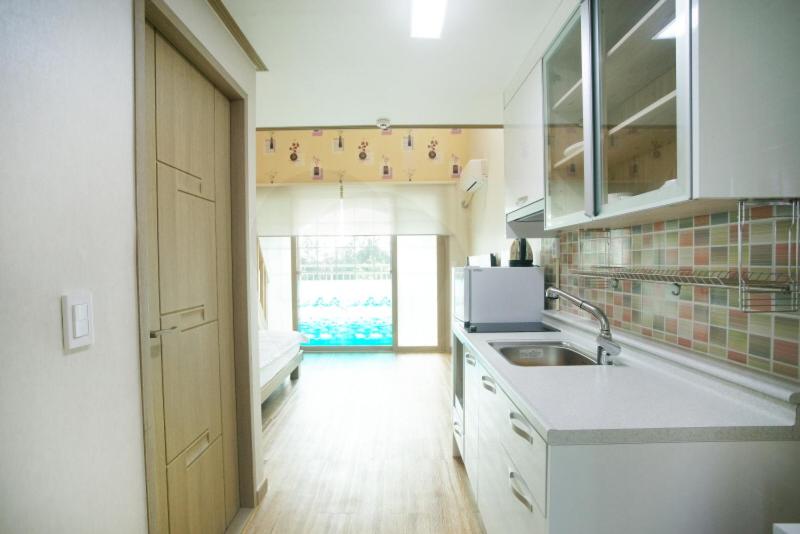Sanbangsan Hot Spring Pension