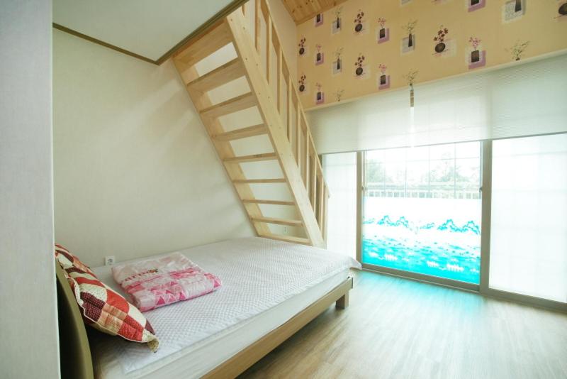 Sanbangsan Hot Spring Pension
