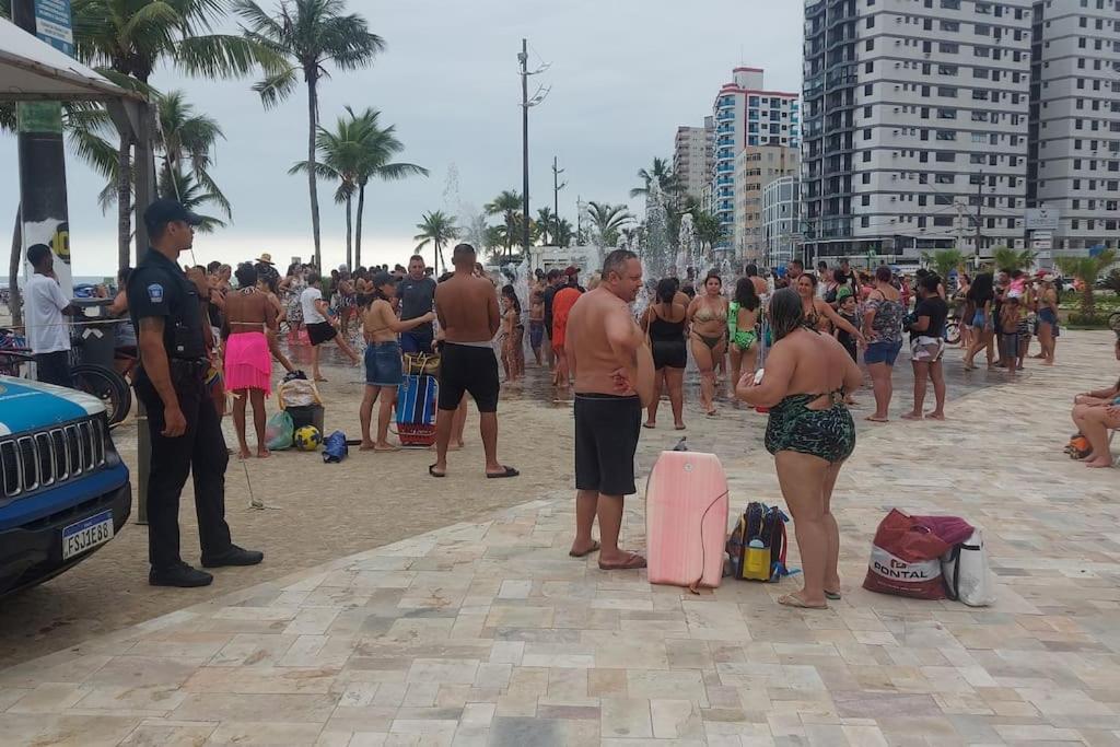 aptamento próximo a praia tupy, na baixada santist