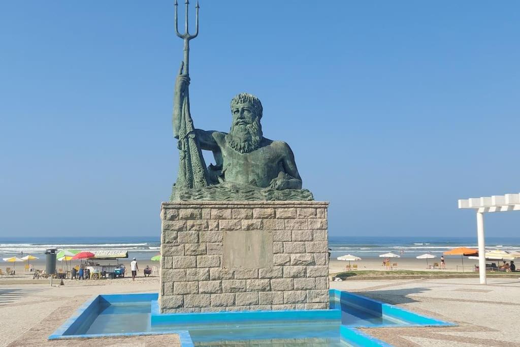aptamento próximo a praia tupy, na baixada santist