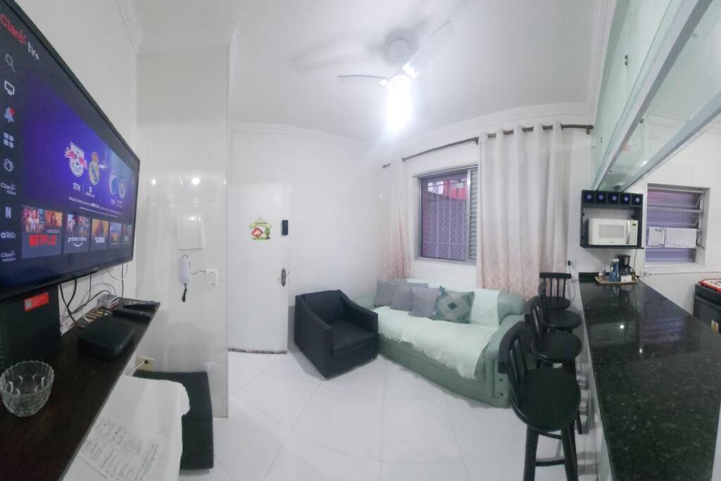 aptamento próximo a praia tupy, na baixada santist