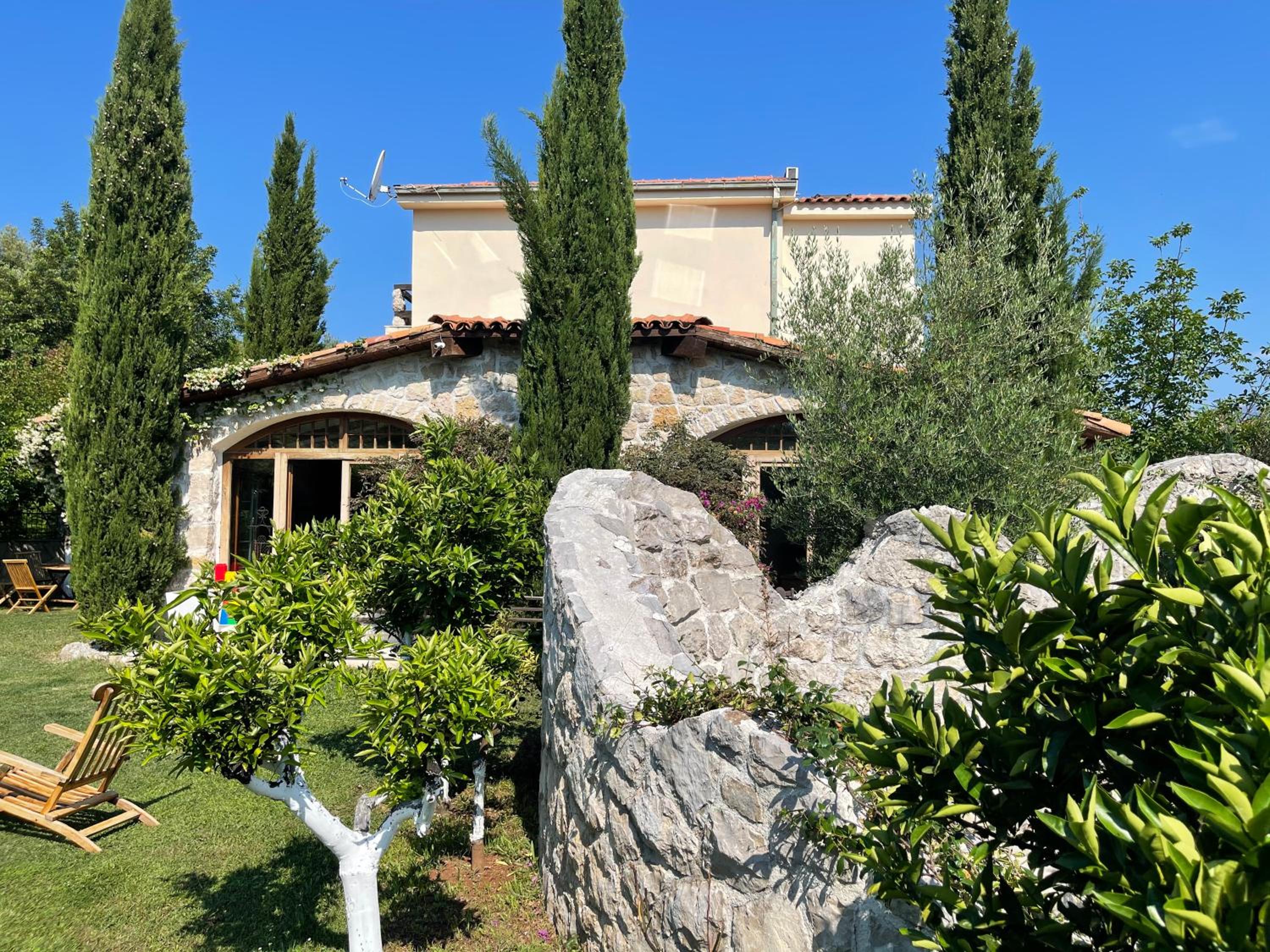 Villa Mediterranea view 3